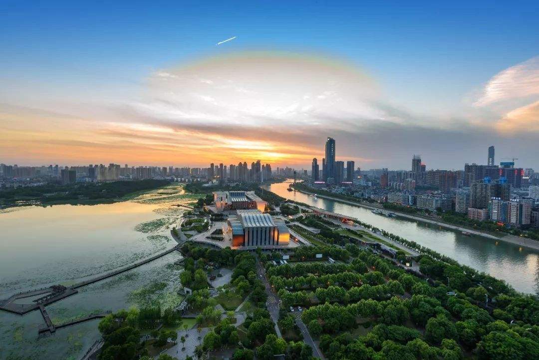 武汉冲刺数字经济一线城市：鼓励企业“拔尖”，最高奖励千万元